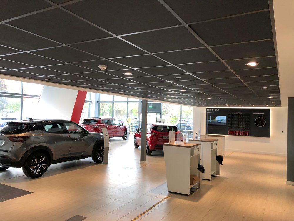 Showroom interior ceilings and partitions